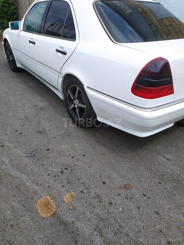 Mercedes C 220 1996, 229,453 km - 2.2 l - Mingəçevir