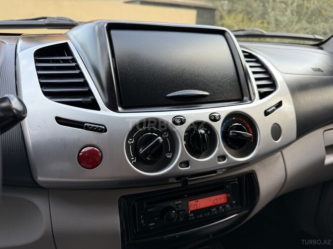 Mitsubishi L200 2014, 185,000 km - 2.5 l - Bakı