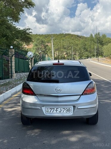 Opel Astra 2008, 240,000 km - 1.4 l - Şəki