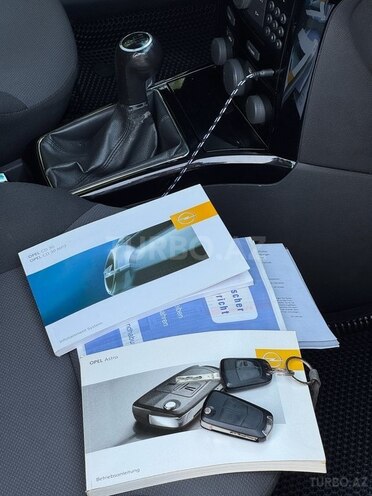 Opel Astra 2008, 240,000 km - 1.4 l - Şəki