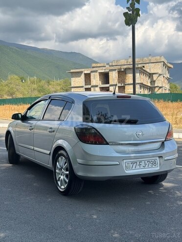 Opel Astra 2008, 240,000 km - 1.4 l - Şəki