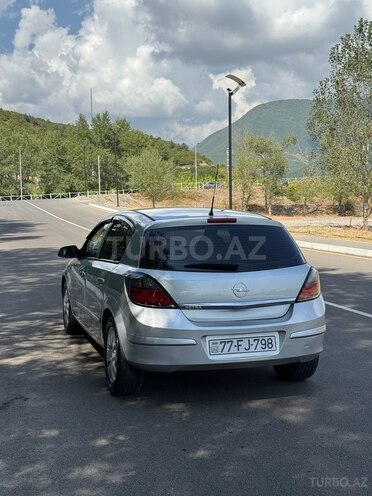 Opel Astra 2008, 240,000 km - 1.4 l - Şəki