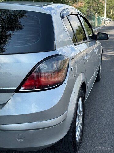 Opel Astra 2008, 240,000 km - 1.4 l - Şəki