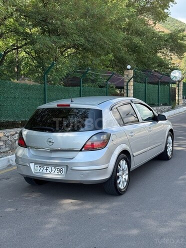 Opel Astra 2008, 240,000 km - 1.4 l - Şəki