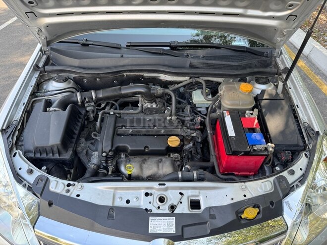 Opel Astra 2008, 240,000 km - 1.4 l - Şəki