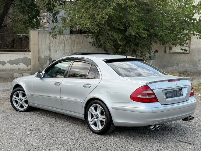 Mercedes E 240 2002, 296,356 km - 2.6 l - Bakı