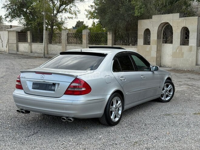 Mercedes E 240 2002, 296,356 km - 2.6 l - Bakı