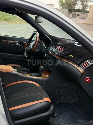 Mercedes E 240 2002, 296,356 km - 2.6 l - Bakı