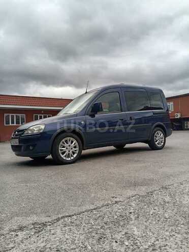 Opel Combo 2011, 233,960 km - 1.3 l - Quba