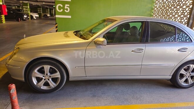Mercedes E 220 2002, 250,000 km - 2.2 l - Bakı
