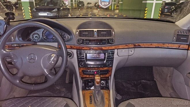 Mercedes E 220 2002, 250,000 km - 2.2 l - Bakı