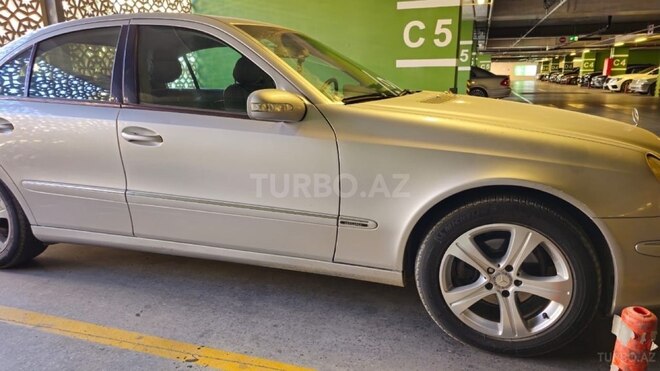 Mercedes E 220 2002, 250,000 km - 2.2 l - Bakı
