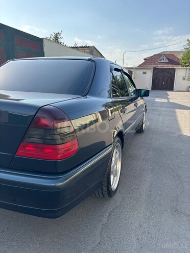 Mercedes C 200 1999, 230,000 km - 2.0 l - Bakı