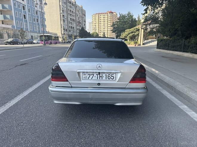 Mercedes C 220 1998, 213,000 km - 2.2 l - Bakı