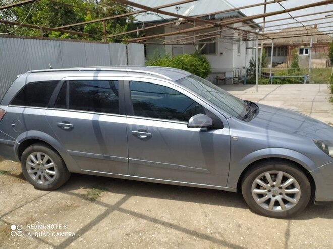 Opel Astra 2005, 320,000 km - 1.7 l - Salyan