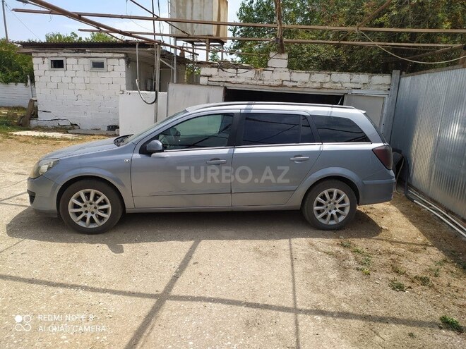 Opel Astra 2005, 320,000 km - 1.7 l - Salyan