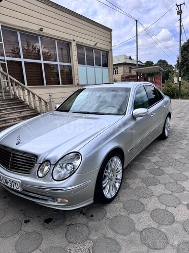 Mercedes E 240 2002, 322,428 km - 2.6 l - Masallı
