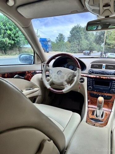Mercedes E 240 2002, 322,428 km - 2.6 l - Masallı