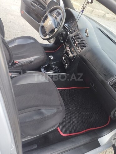 Volkswagen Golf 1998, 403,378 km - 1.6 l - Yevlax
