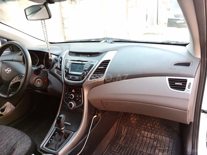 Hyundai Elantra 2015, 171,371 km - 1.8 л - Bakı