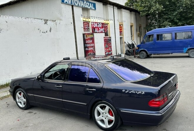 Mercedes E 220 2000, 500,000 km - 2.2 l - Ağdaş