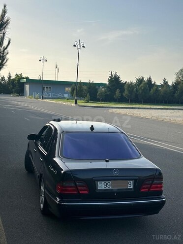 Mercedes E 220 2000, 500,000 km - 2.2 l - Ağdaş