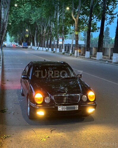 Mercedes E 220 2000, 500,000 km - 2.2 l - Ağdaş
