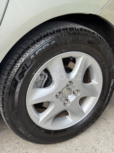Toyota Corolla 2006, 274,000 km - 1.4 l - Göyçay