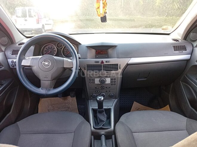 Opel Astra 2006, 180,000 km - 1.4 l - Şəki