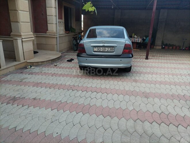 Opel Vectra 1996, 100,000 km - 1.6 l - Sumqayıt