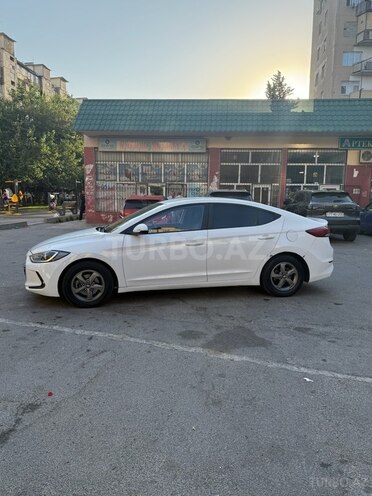 Hyundai Avante 2017, 184,000 km - 1.6 l - Bakı