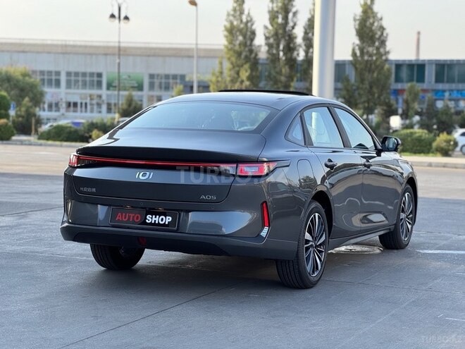 Changan Qiyuan A05-4