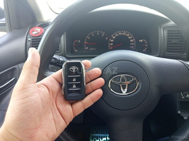 Toyota Corolla 2005, 294,000 km - 1.4 l - Hacıqabul