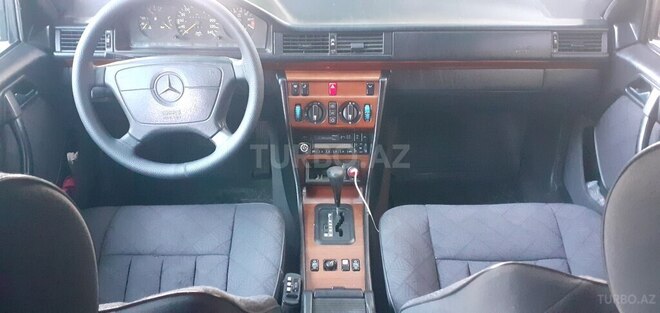 Mercedes E 220 1994, 743,859 km - 2.2 l - Bakı