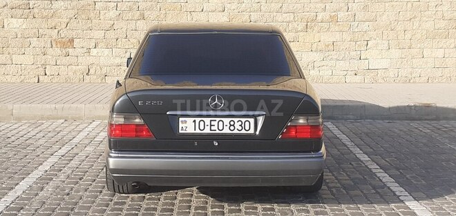 Mercedes E 220 1994, 743,859 km - 2.2 l - Bakı