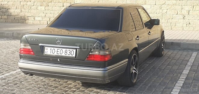 Mercedes E 220 1994, 743,859 km - 2.2 l - Bakı