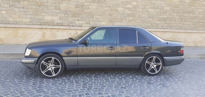 Mercedes E 220 1994, 743,859 km - 2.2 l - Bakı