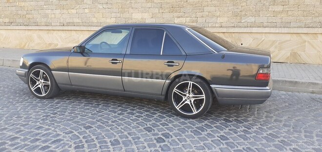 Mercedes E 220 1994, 743,859 km - 2.2 l - Bakı