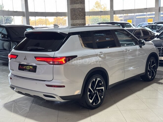 Mitsubishi Outlander 2022, 57,000 km - 2.5 l - Bakı