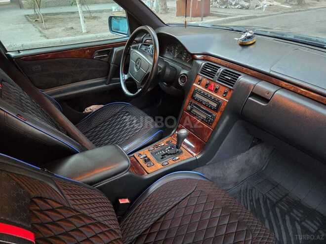 Mercedes E 240 1998, 224,000 km - 2.4 l - Sumqayıt