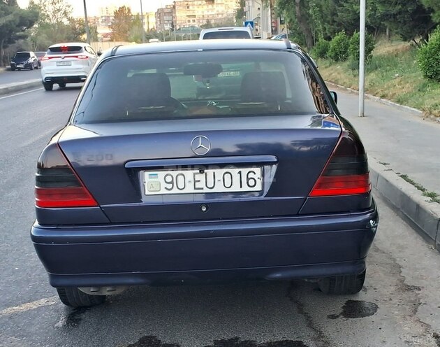 Mercedes C 200 1998, 320,000 km - 2.0 л - Bakı