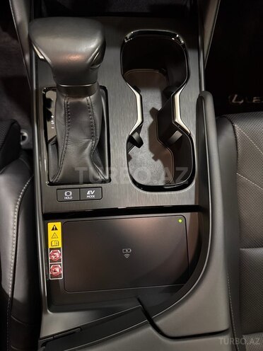 Lexus ES 300h 2022, 20,000 km - 2.5 l - Bakı