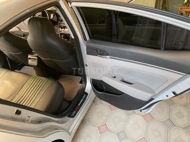Hyundai Elantra 2016, 217,772 km - 2.0 l - Bakı