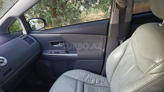 Toyota Prius V 2012, 384,694 km - 1.8 l - Bakı