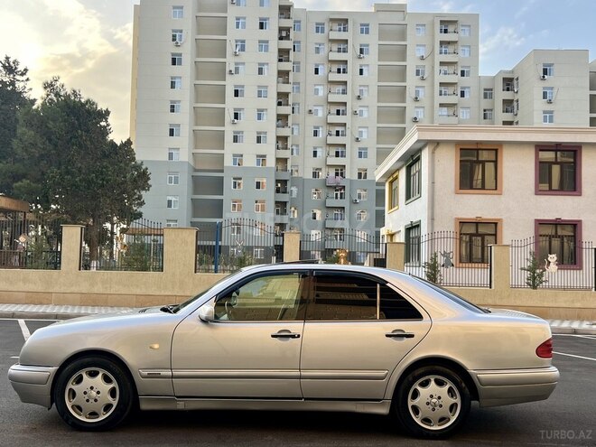 Mercedes E 240 1997, 248,546 km - 2.4 l - Bakı