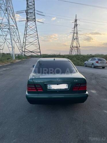 Mercedes E 240 1999, 355,000 km - 2.4 l - Bakı