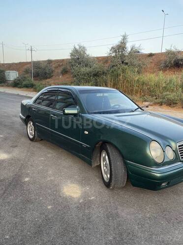 Mercedes E 240 1999, 355,000 km - 2.4 l - Bakı