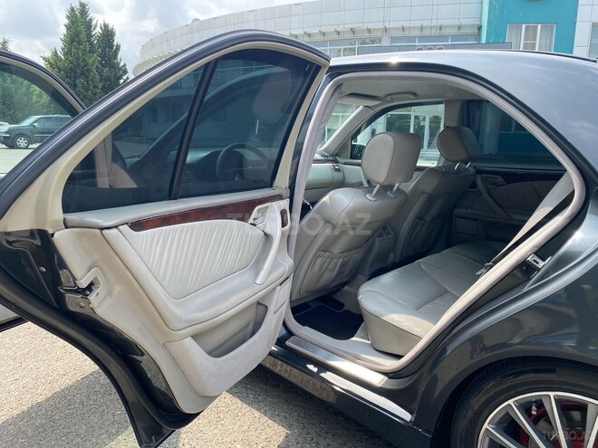 Mercedes E 270 2000, 423,000 km - 2.7 л - Qazax