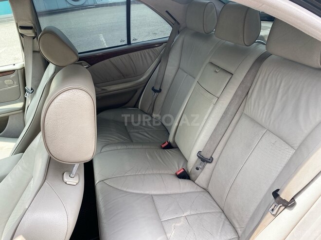 Mercedes E 270 2000, 423,000 km - 2.7 л - Qazax