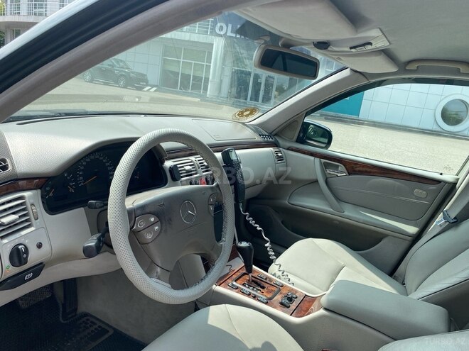 Mercedes E 270 2000, 423,000 km - 2.7 л - Qazax